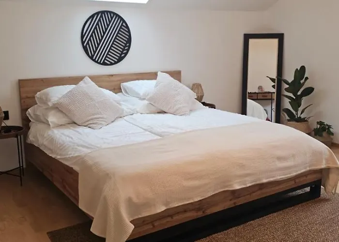 - Hoamathaus * آيغن إم إنشتال